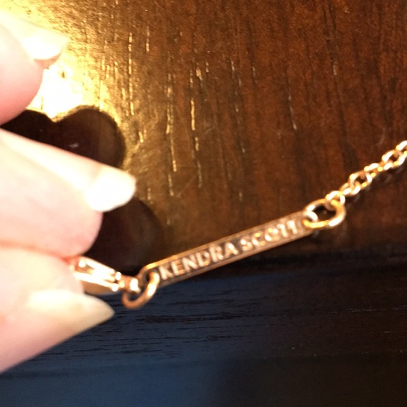 Kendra Scott necklace, only necklace is available nothing else - Picture 6 of 6
